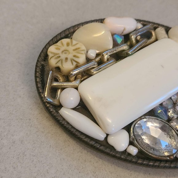 Decorative Beaded Belt Buckle - Picture 2 of 9